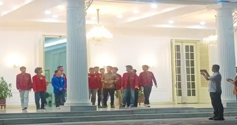 Gibran Rakabuming Raka Bertemu Mahasiswa Demonstran Di Istana Wapres, Aspirasi Disampaikan Langsung
